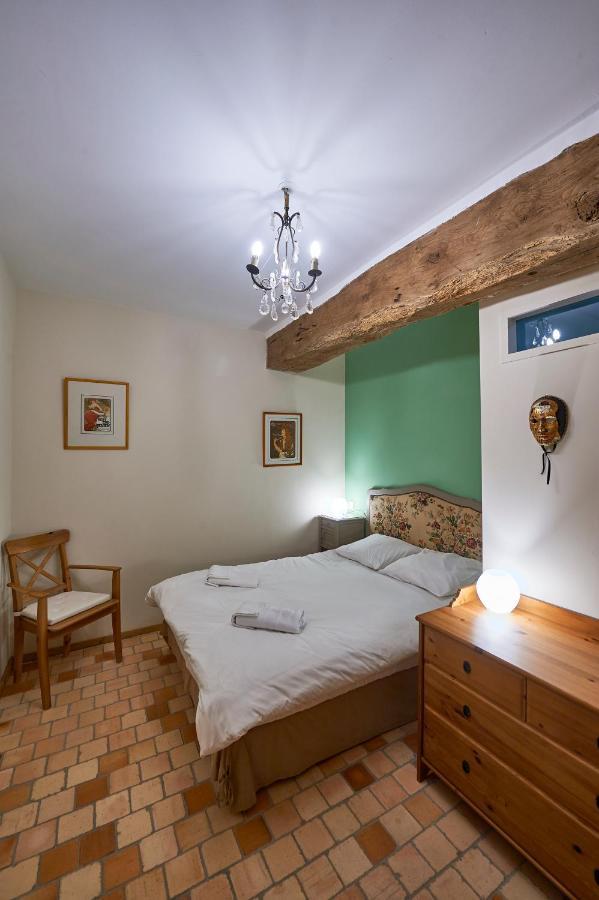 Gite La Terrasse - Manoir Le Plessix Madeuc Corseul Kültér fotó