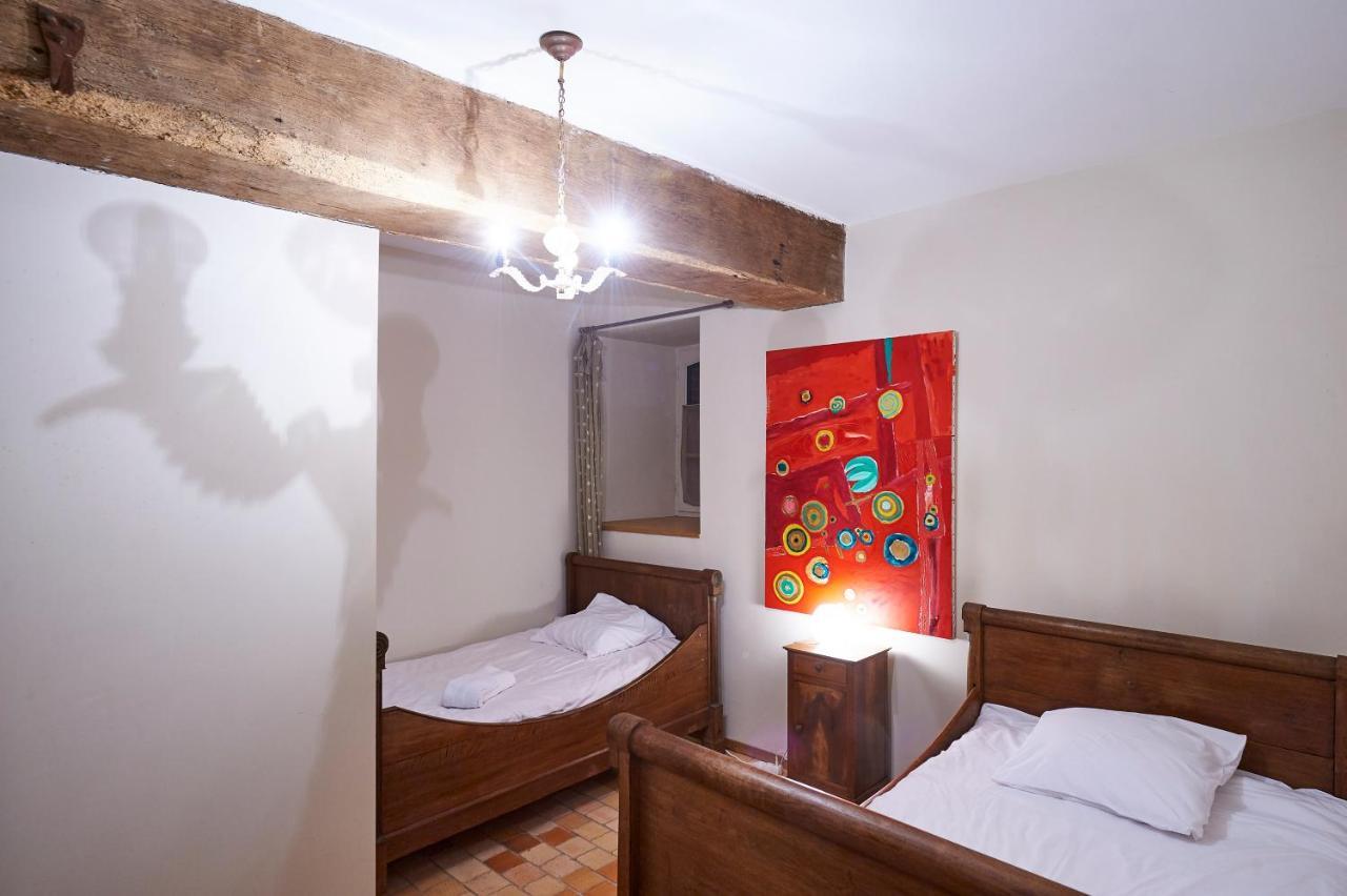 Gite La Terrasse - Manoir Le Plessix Madeuc Corseul Kültér fotó