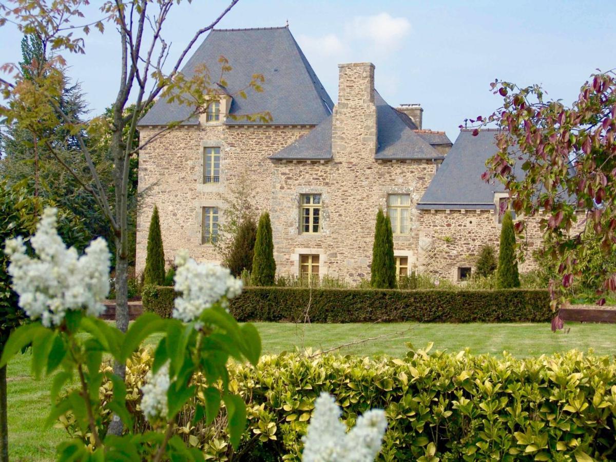 Gite La Terrasse - Manoir Le Plessix Madeuc Corseul Kültér fotó